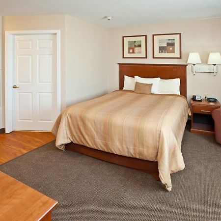 Candlewood Suites Louisville North By Ihg Кларксвілл Екстер'єр фото