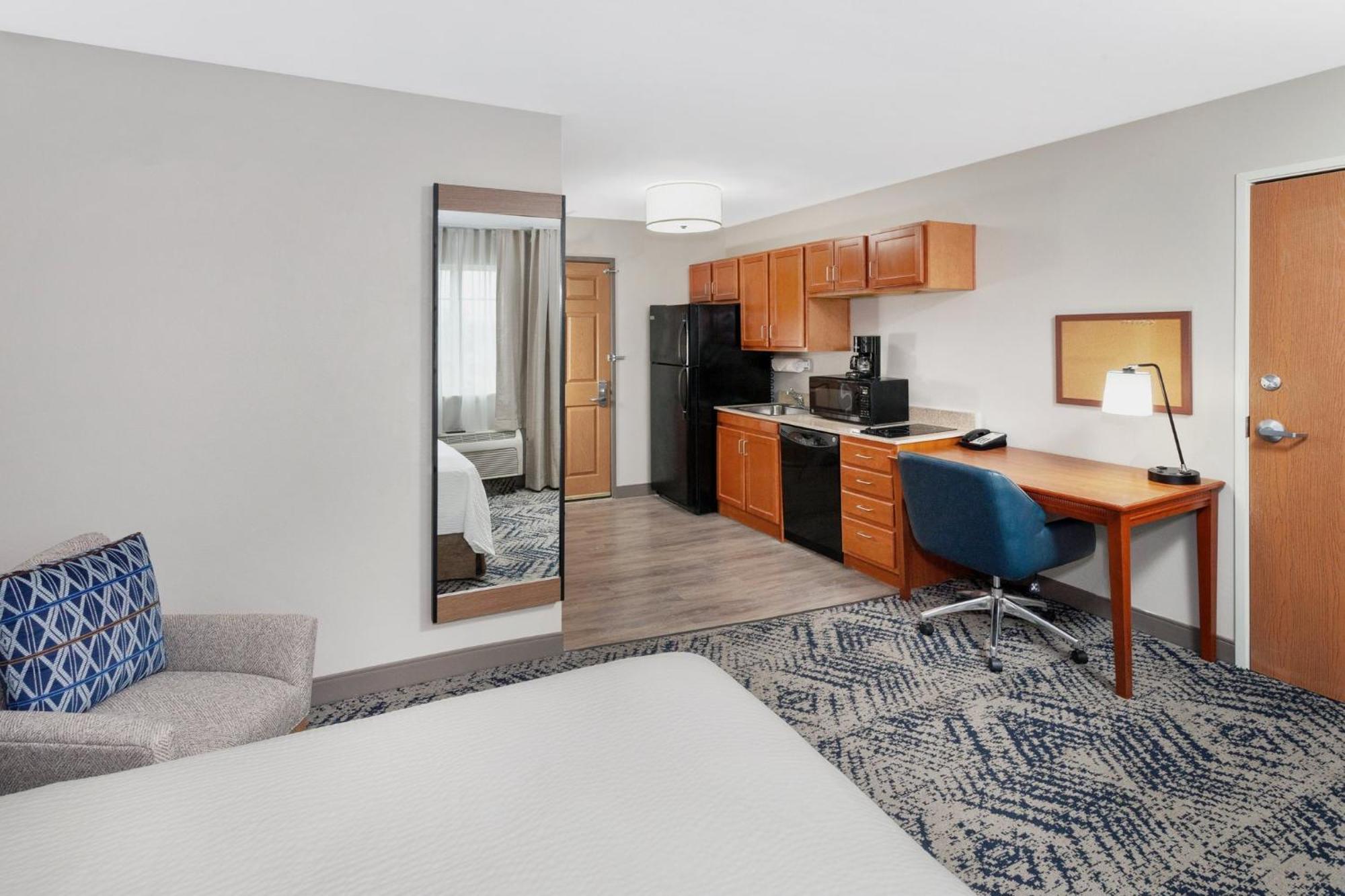 Candlewood Suites Louisville North By Ihg Кларксвілл Екстер'єр фото
