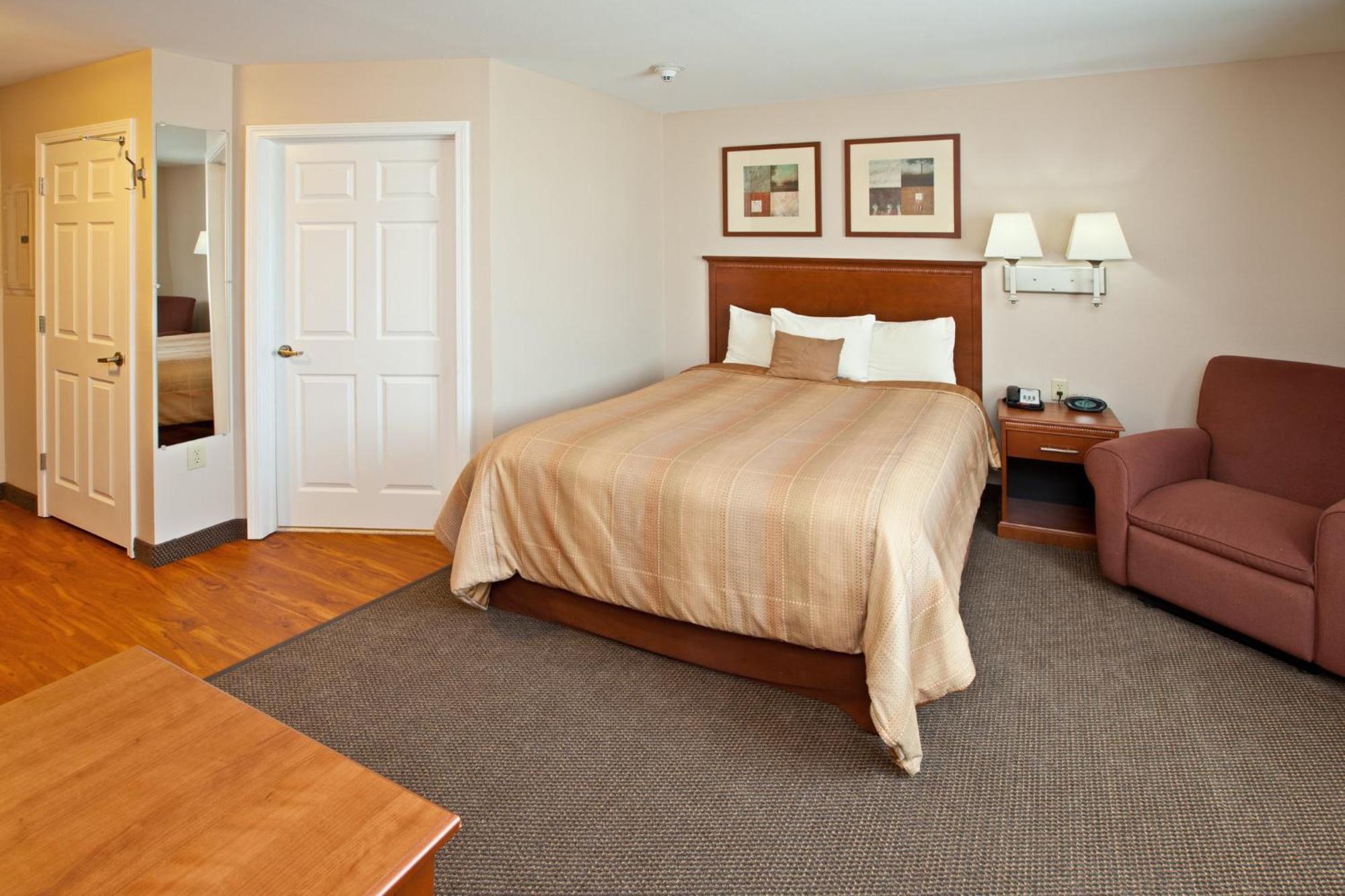 Candlewood Suites Louisville North By Ihg Кларксвілл Екстер'єр фото
