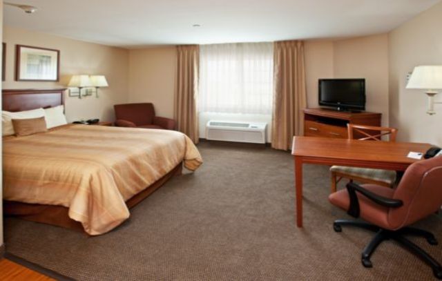 Candlewood Suites Louisville North By Ihg Кларксвілл Екстер'єр фото