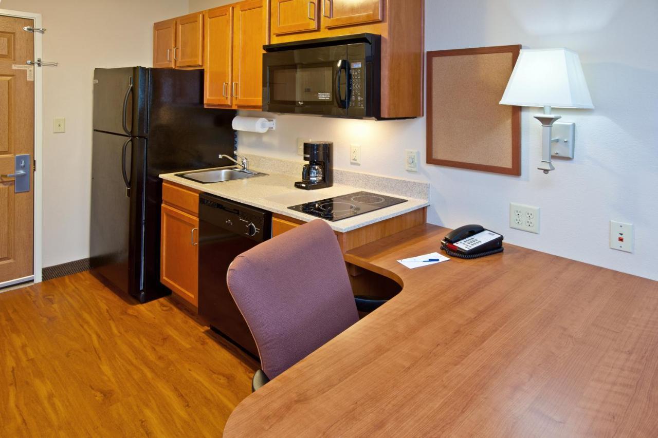 Candlewood Suites Louisville North By Ihg Кларксвілл Екстер'єр фото